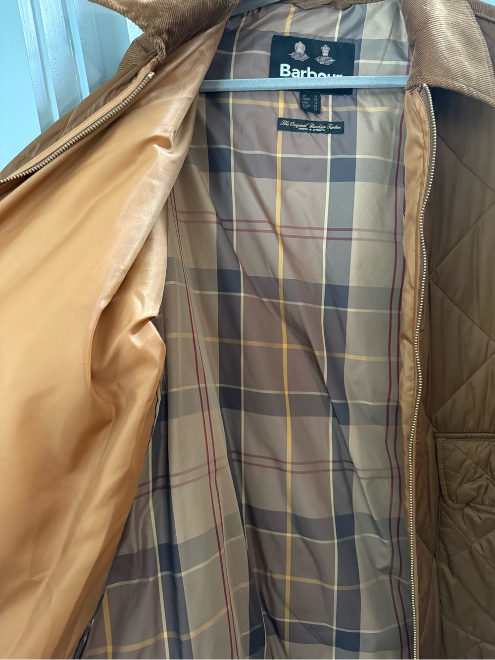 Barbour Quilted Lightweight Jacket in Brown with Corduroy Collar - Picture 4 of 5